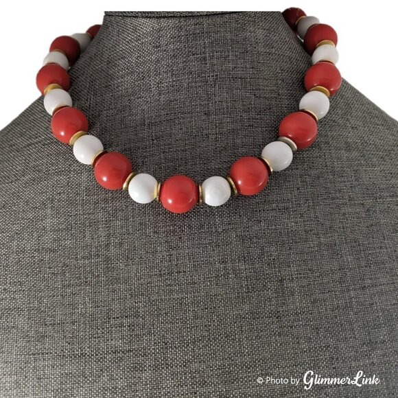 Vintage Red White & Gold Tone Lucite Beaded Necklace - Picture 3 of 11